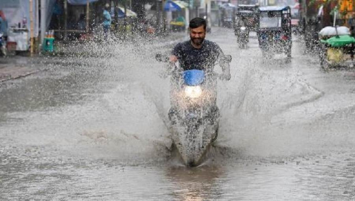 Weather Update: Monsoon Misery in Bhagalpur, From Smiles to Struggles in Just One Downpour