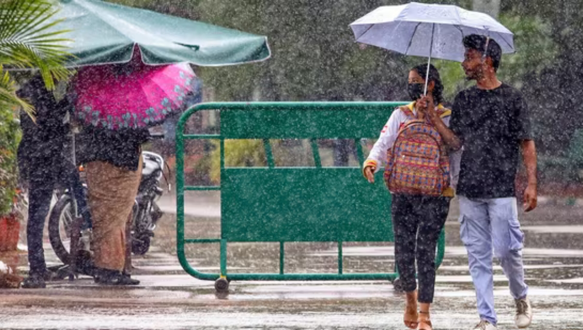 India Weather Update: Heavy Rains Trigger School Closures, IMD Issues State-Wide Alerts