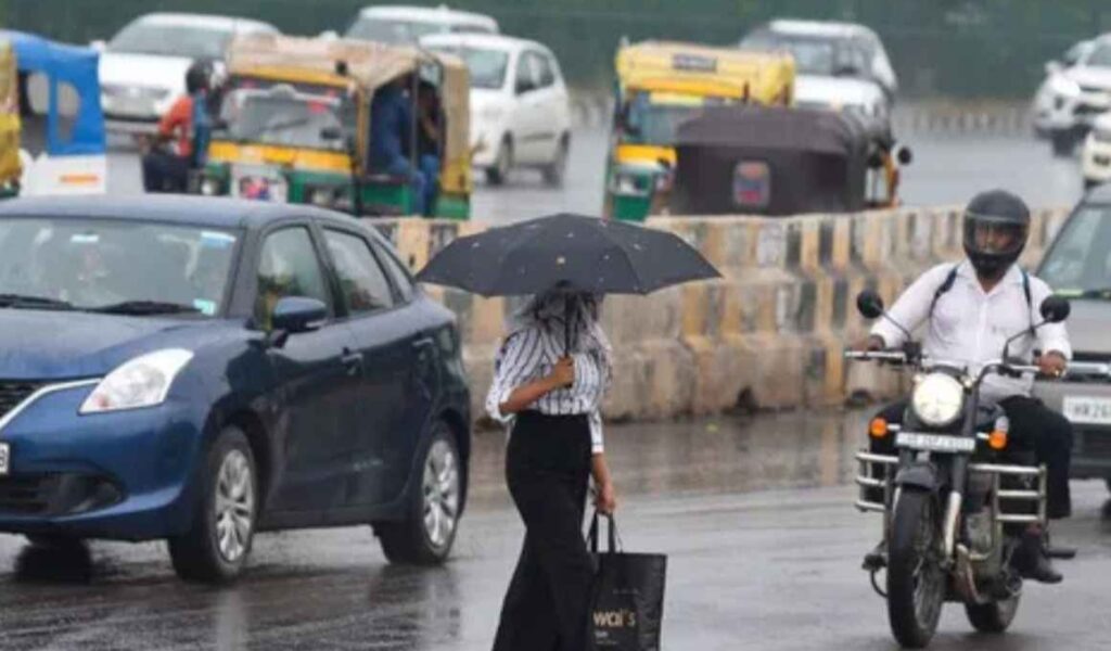 India Weather Update 2025, Heavy Rains Bring Cool Relief, But Flood and Landslide Fears Rise
