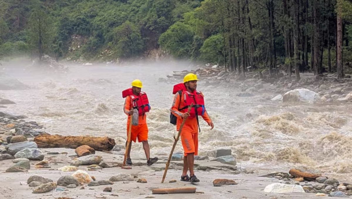 India Weather Alert: Cloudbursts in Himachal, Thunderstorms in Delhi, Red Zone Rainfall in Multiple States