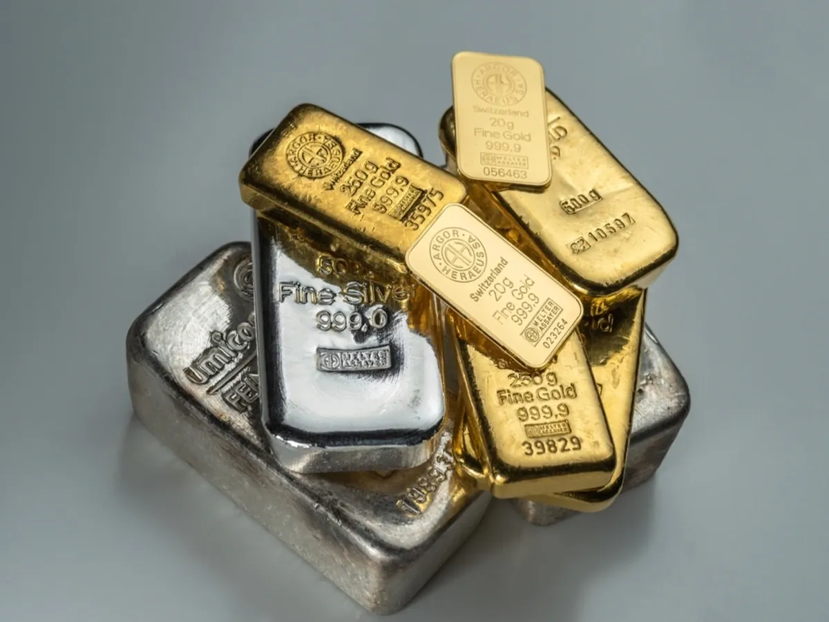 Gold and Silver Price Today
