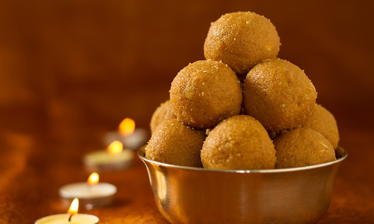 Besan Ke Laddoo