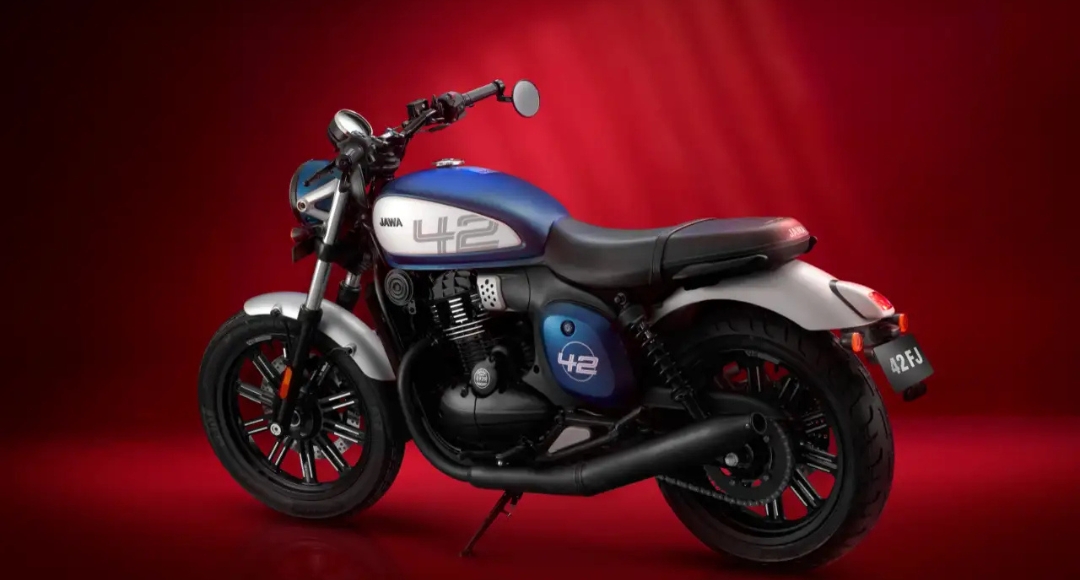 Jawa 42 FJ A Sporty Cruiser with Timeless Appeal 