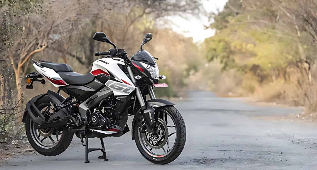Dominate the Roads with the Bold and Powerful Bajaj Pulsar NS160