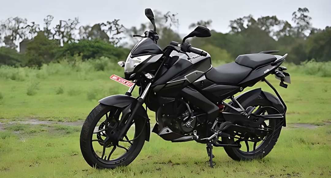 Dominate the Roads with the Bold and Powerful Bajaj Pulsar NS160