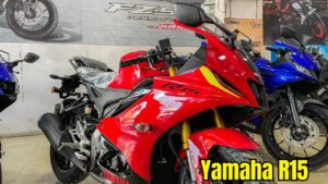 Buy Yamaha R15 With Killer Design And Super Performance, Get 51kmpl Mileage