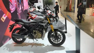 Hero Maverick 440: A Roadster Look Bike That’s Catching All People Eyes