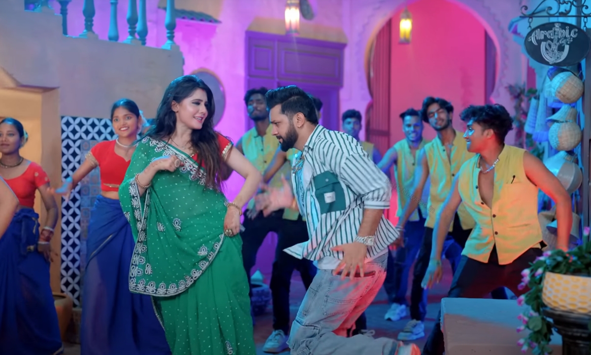 Bhojpuri Song: Neelkamal Singh and Shrishti Uttrakhandi New Song Dhar Kamariya Raja Ji Sets Bhojpuri Hearts Racing