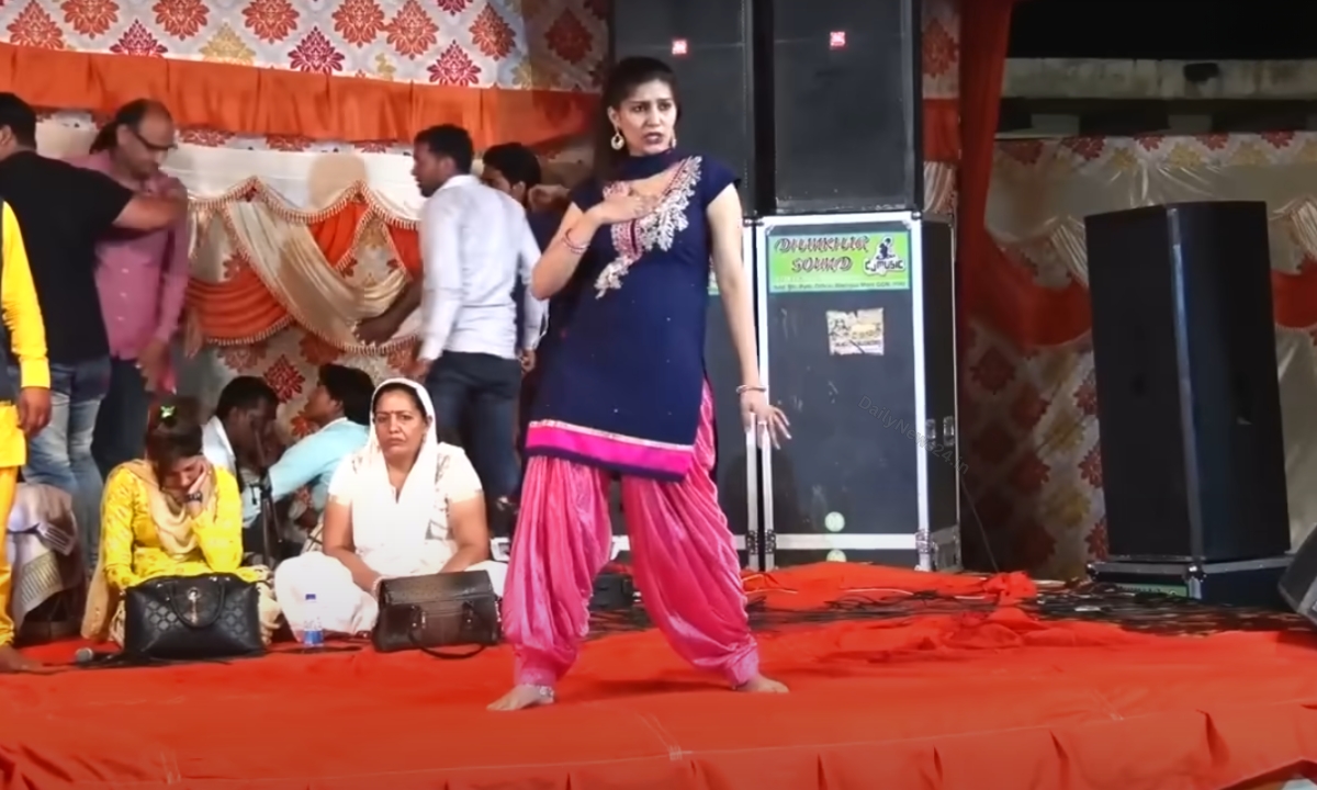Haryanvi Song: Sapna Choudhary Sets the Stage on Fire with Teri Aankhya Ka Yo Kajal 