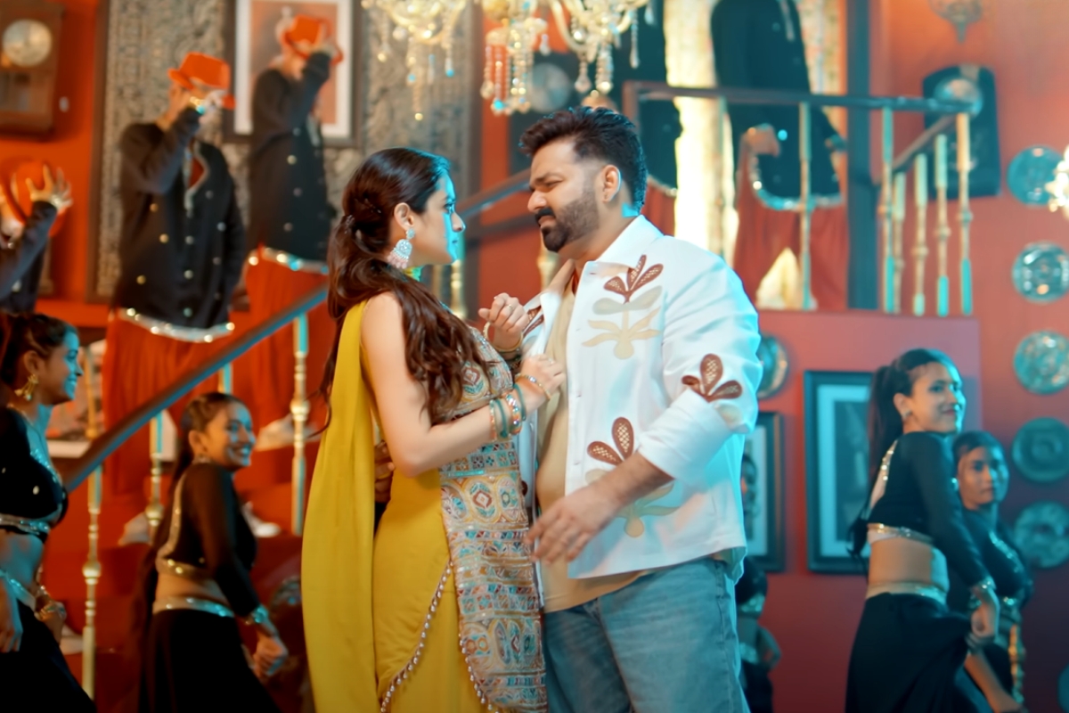 Bhojpuri Song: Aaho Raja by Pawan Singh and Darshana A YouTube Hit Filled with Romance and Energy