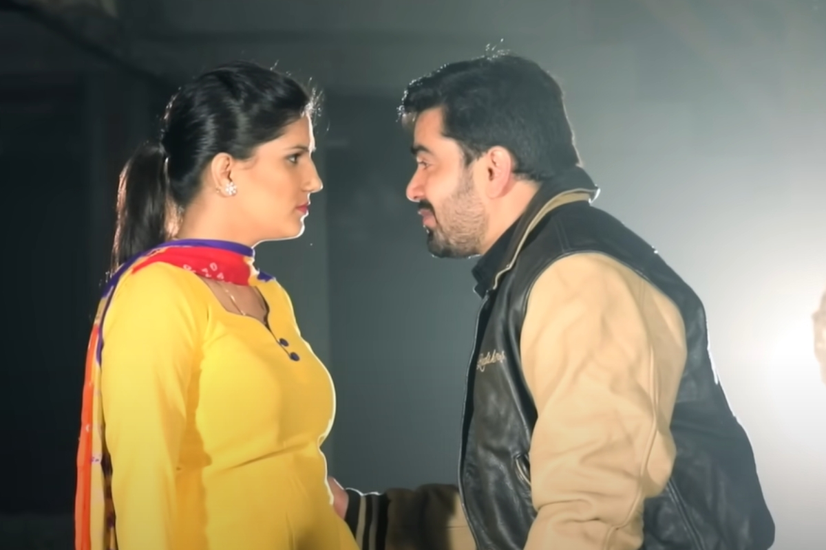 Haryanvi Song: Sapna Choudhary Iconic Moves in Main English Medium Padhi Hui Take the Internet by Storm