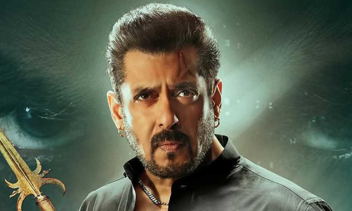 Sikandar vs Pathaan Box Office Day 7 Salman Khan or Shah Rukh Khan Who’s the Real King of the Box Office
