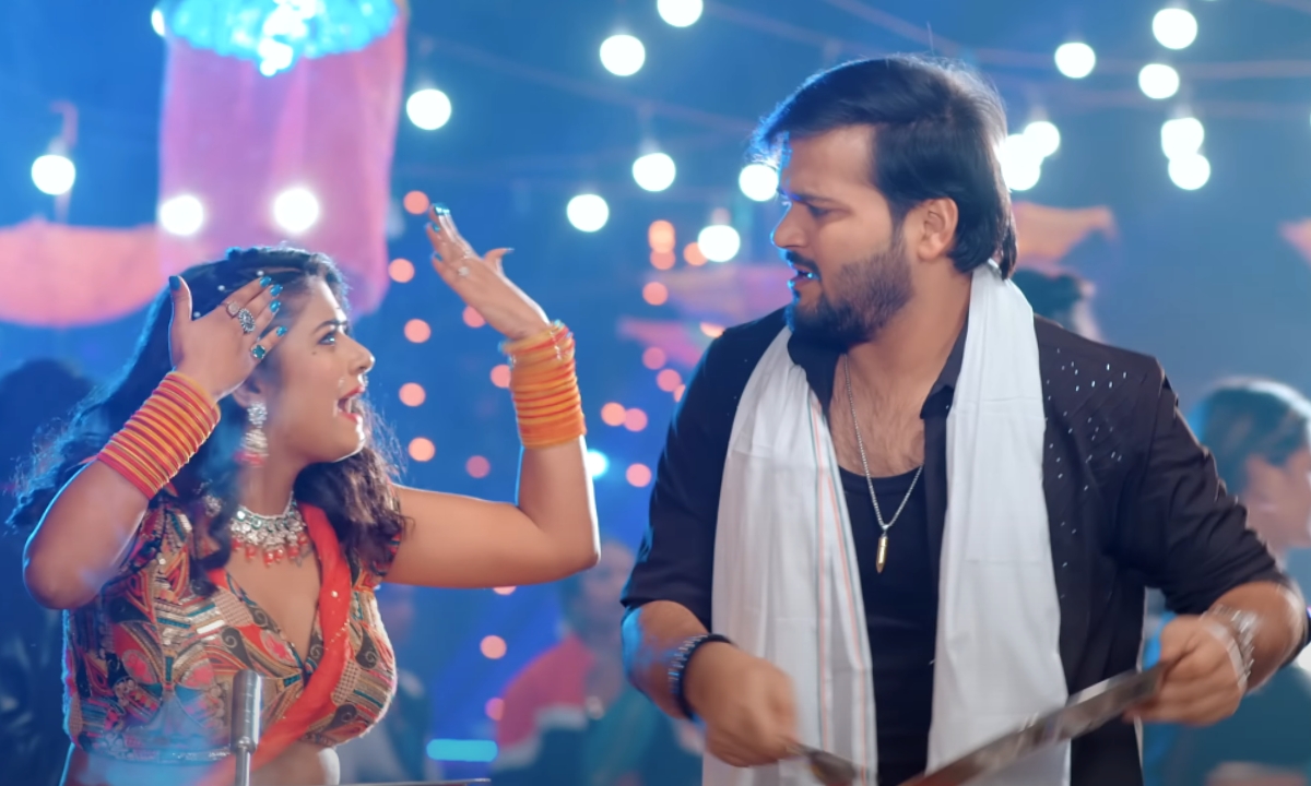 Arvind Akela and Rani Sizzling Chemistry in Seeti Sets the Internet on Fire