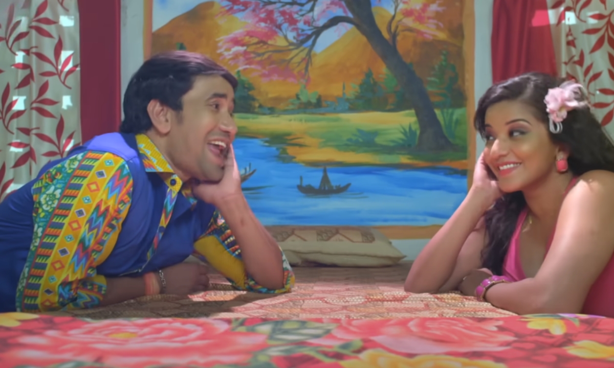 Bhojpuri Song: Nirahua, Amrapali and Monalisa Set the Screen on Fire Matha Fail Ho Gail
