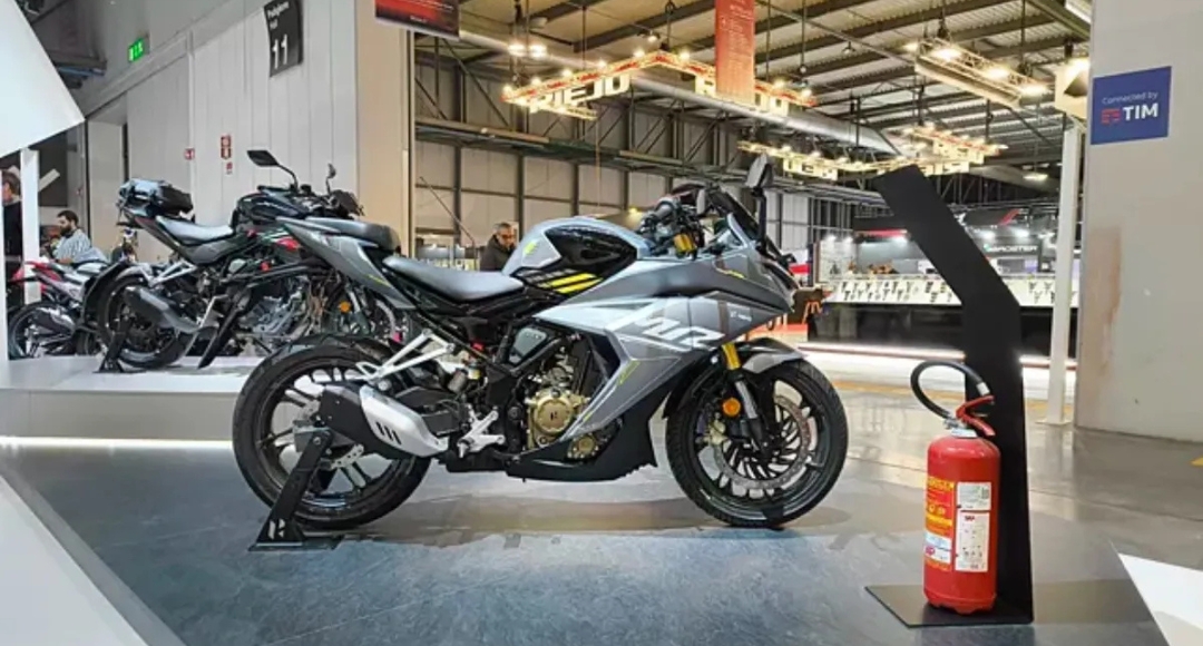 Karizma XMR 210