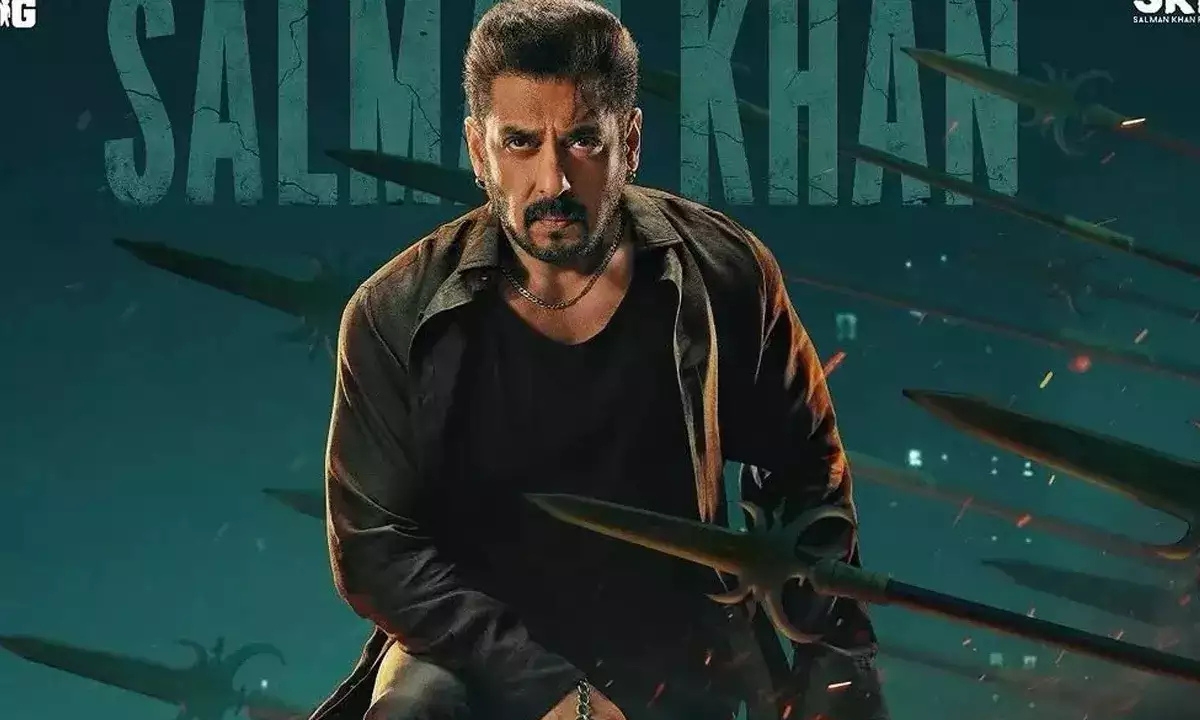 Sikandar vs Pathaan Box Office Day 7 Salman Khan or Shah Rukh Khan Who’s the Real King of the Box Office
