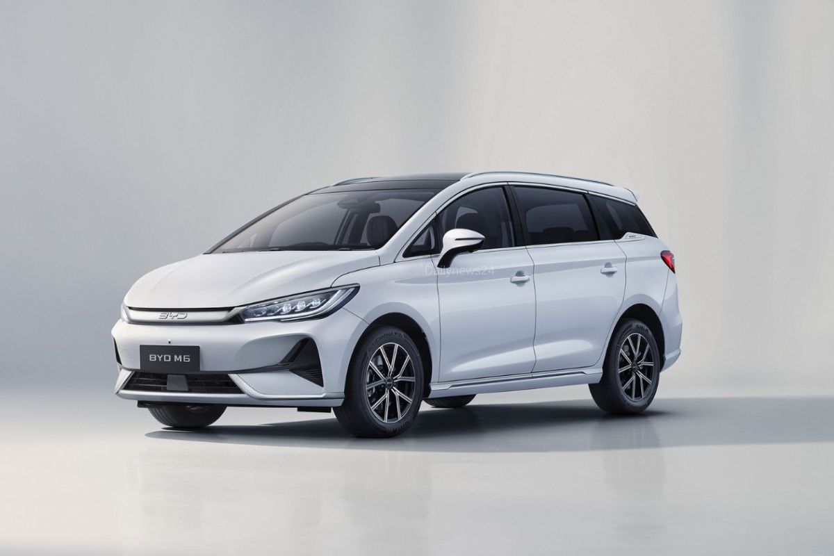 BYD eMAX 7