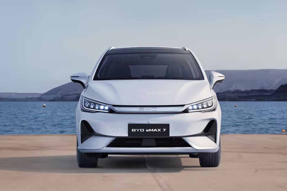 BYD eMAX 7