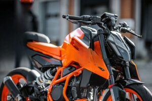 Unchaining the Beast: Review of KTM Duke 390 Packing Punch, Know Price