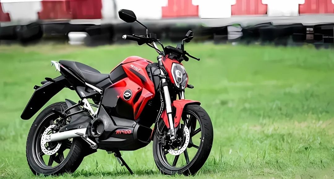 Revolt RV400