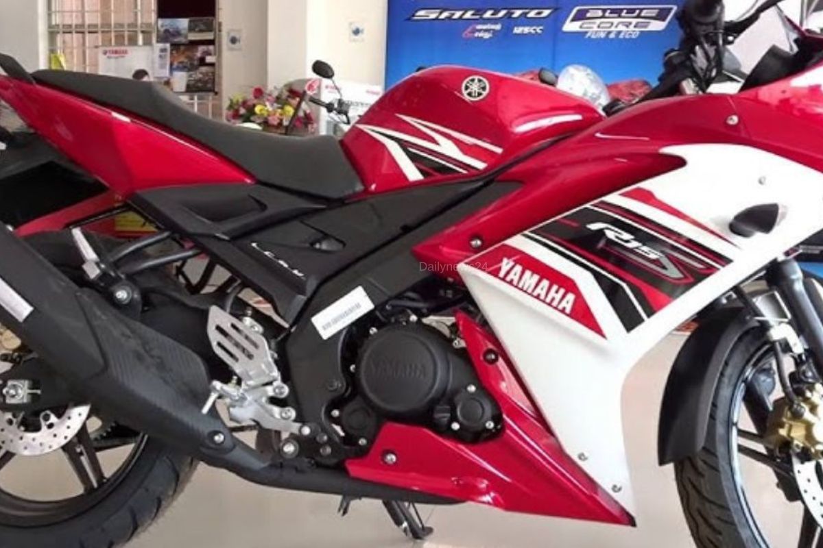 Yamaha R15S