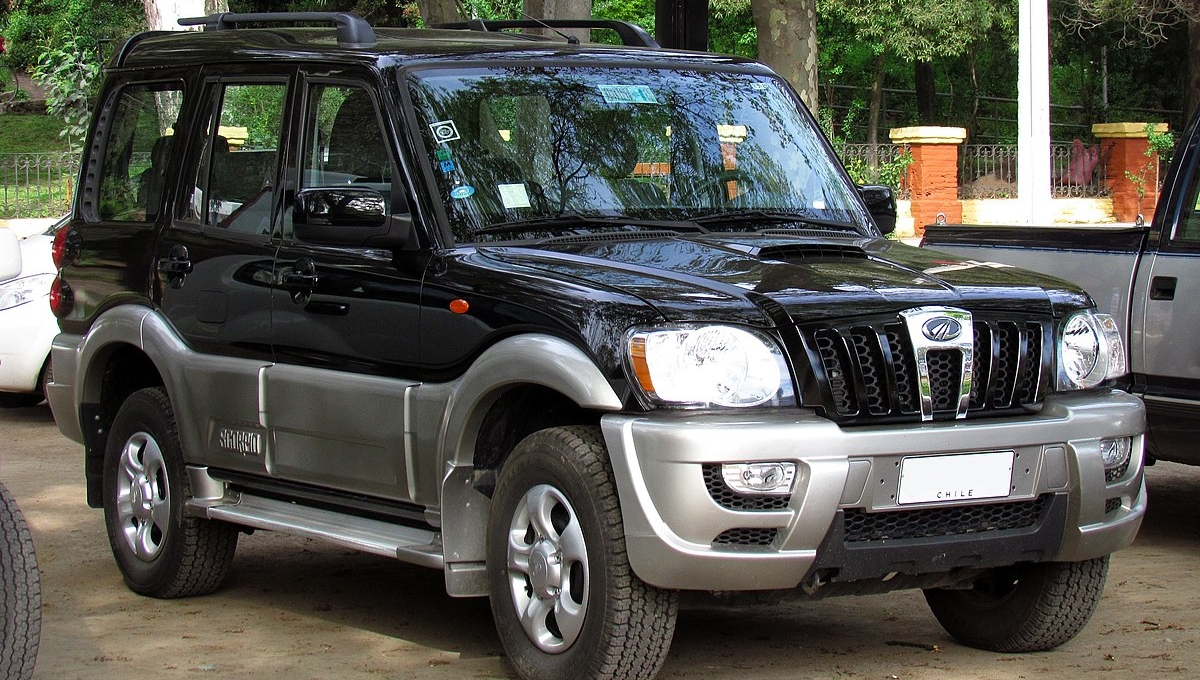 Mahindra Scorpio: Powerful Looks, Strong Performance, and Spacious Family SUV