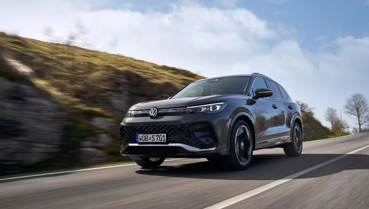 Volkswagen Tiguan R-Line: Stylish SUV Offering 12.58 kmpl Mileage and Premium Features