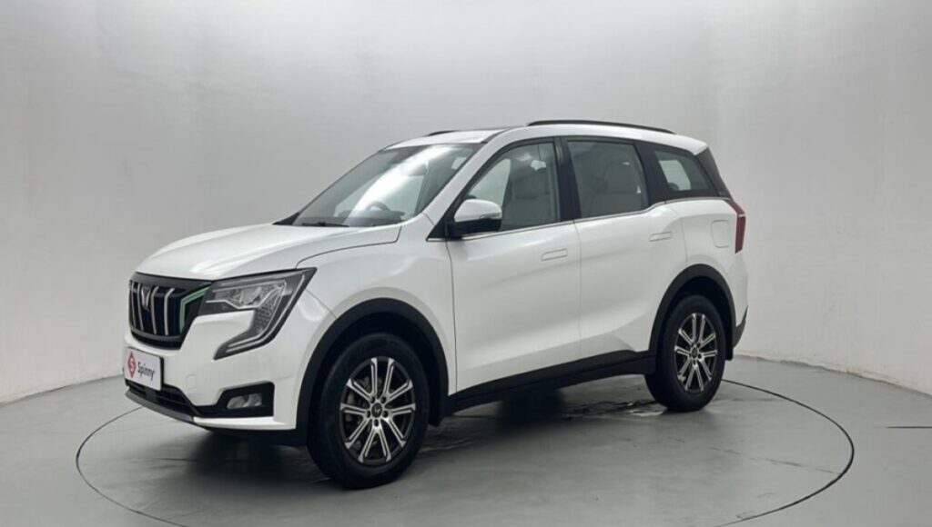 Mahindra XUV700: Rugged Power Meets Elegance with 16.57 kmpl Mileage, Price Starting ₹15 Lakh