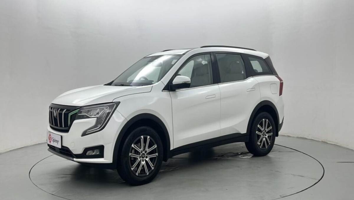 Mahindra XUV700: Rugged Power Meets Elegance with 16.57 kmpl Mileage, Price Starting ₹15 Lakh