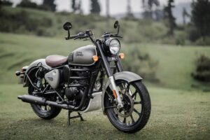 Royal Enfield Classic 350: A Ride that Defines Unmatched Power and Elegance