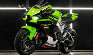 Kawasaki Ninja ZX-10R: Unmatched Speed, Power, and Technology