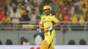 KKR vs CSK: Dhoni Scored a Special ‘Century’ in IPL, Becomes first Player to Achieve This