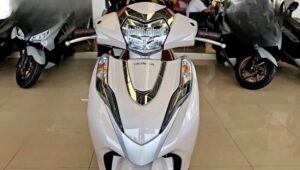 Ride into 2025 with Honda Activa 7G: Sleek Design, Smart Features And Best-in-Class Mileage of 55-60 km/l