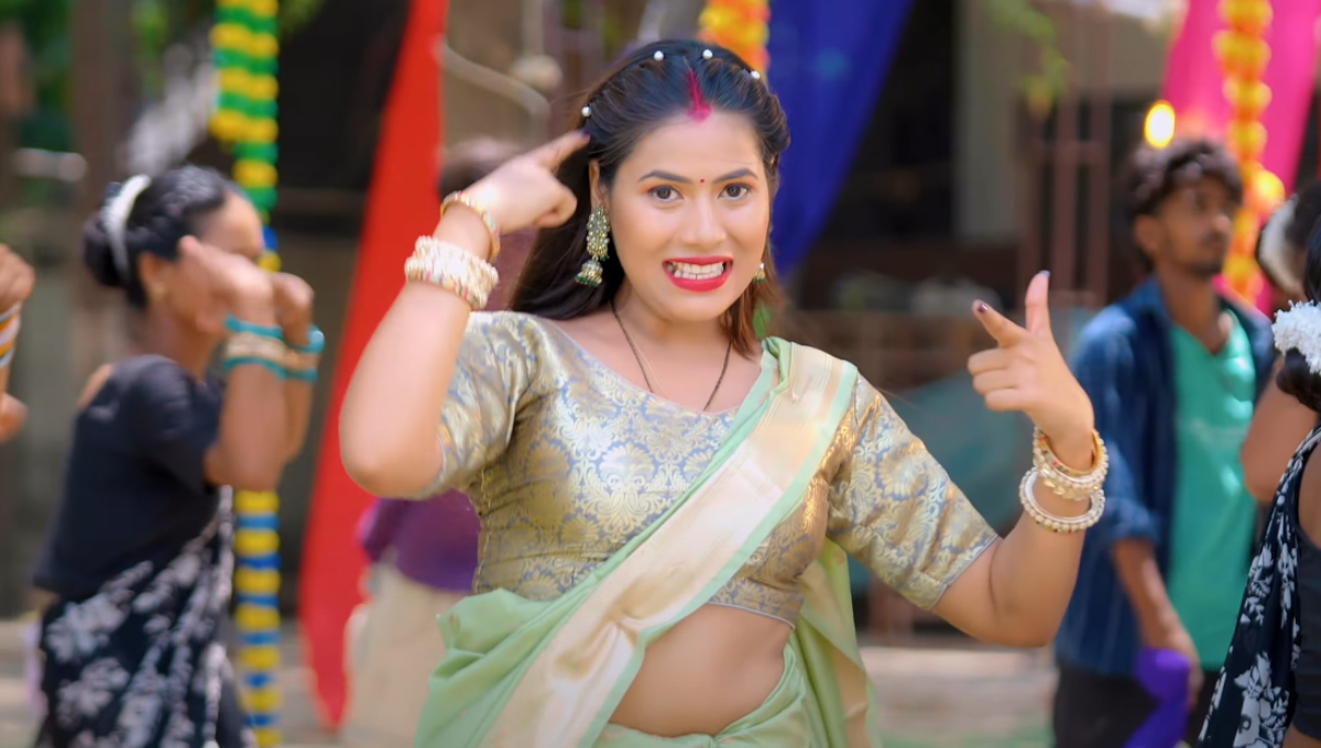 Bhojpuri Song: Shilpi Raj New Hit Saiya Ke Musukiya Creates Buzz, Priyanka Singh Wins Hearts