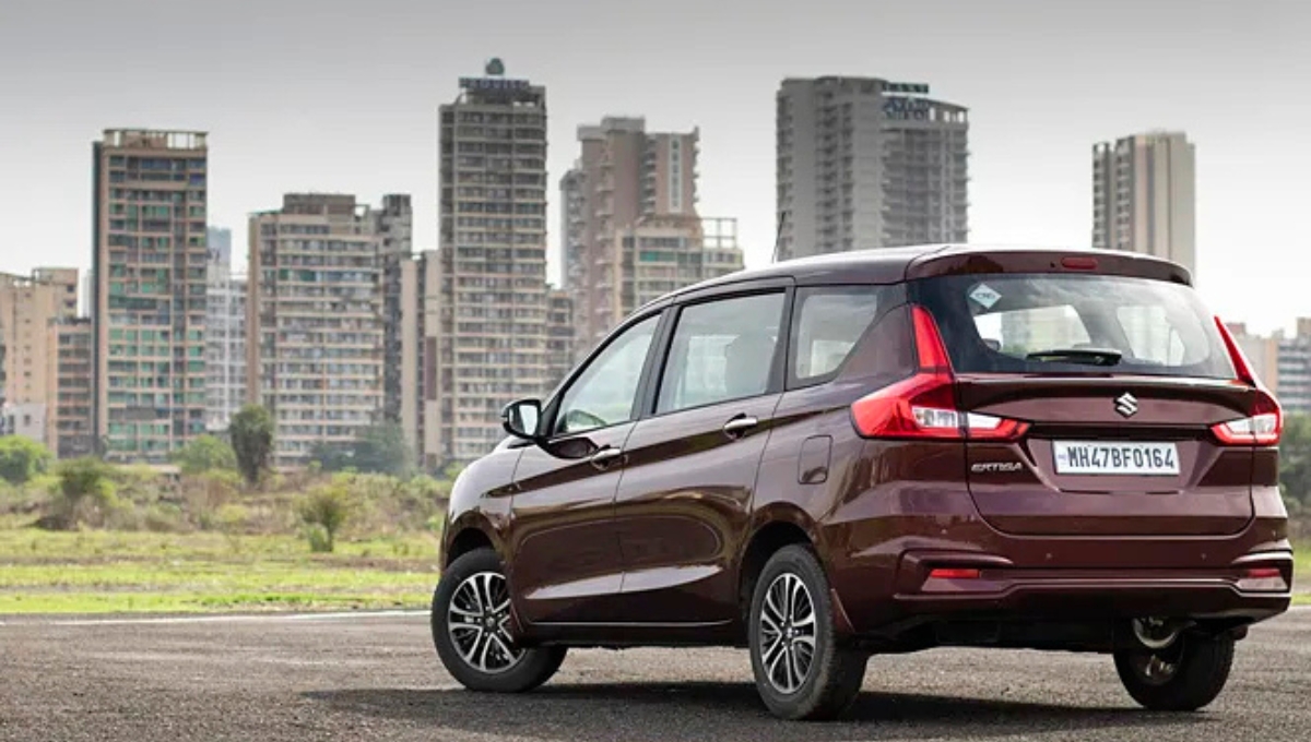 Maruti Suzuki Ertiga 2025: The Most Reliable 7-Seater Car for Middle-Class Families with Powerful Performance 