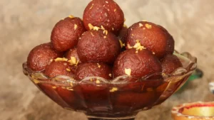 Impress Your Guests This Diwali with Dry Gulab Jamun Recipe