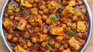 Try This Homemade Chole Paneer Recipe for a Restaurant Taste