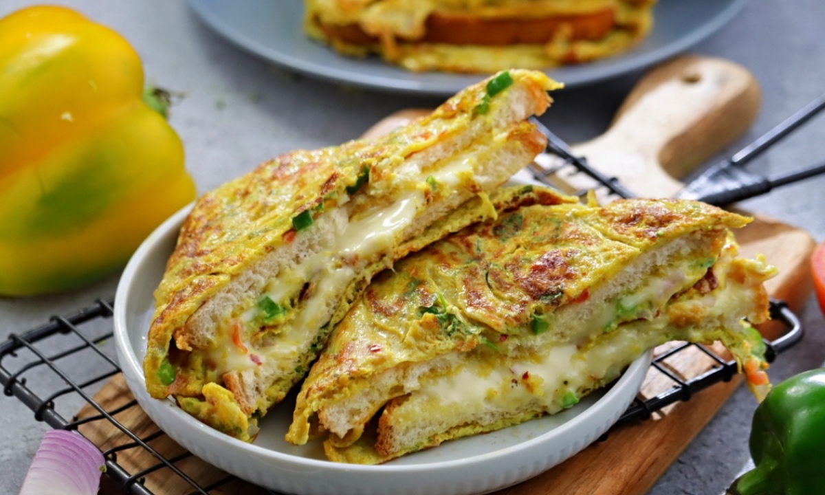 Cheese Omelette Sandwich