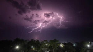 Heavy Rain Alert for South India While North Stays Dry Ahead of Diwali 2025