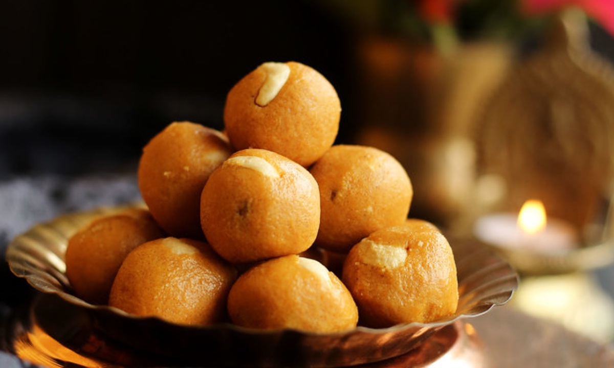Besan Ke Laddoo